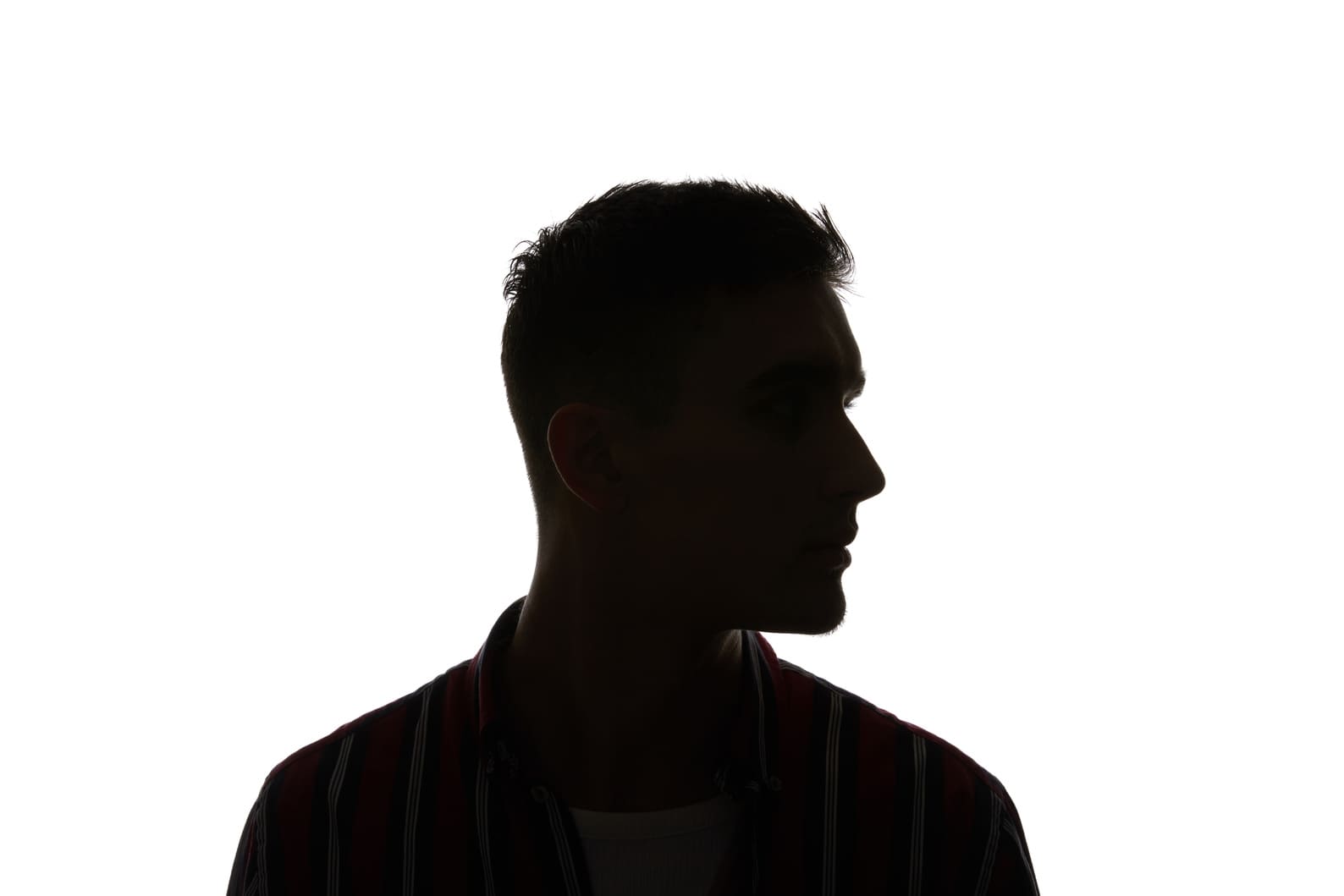 silhouette_speaker_man_3